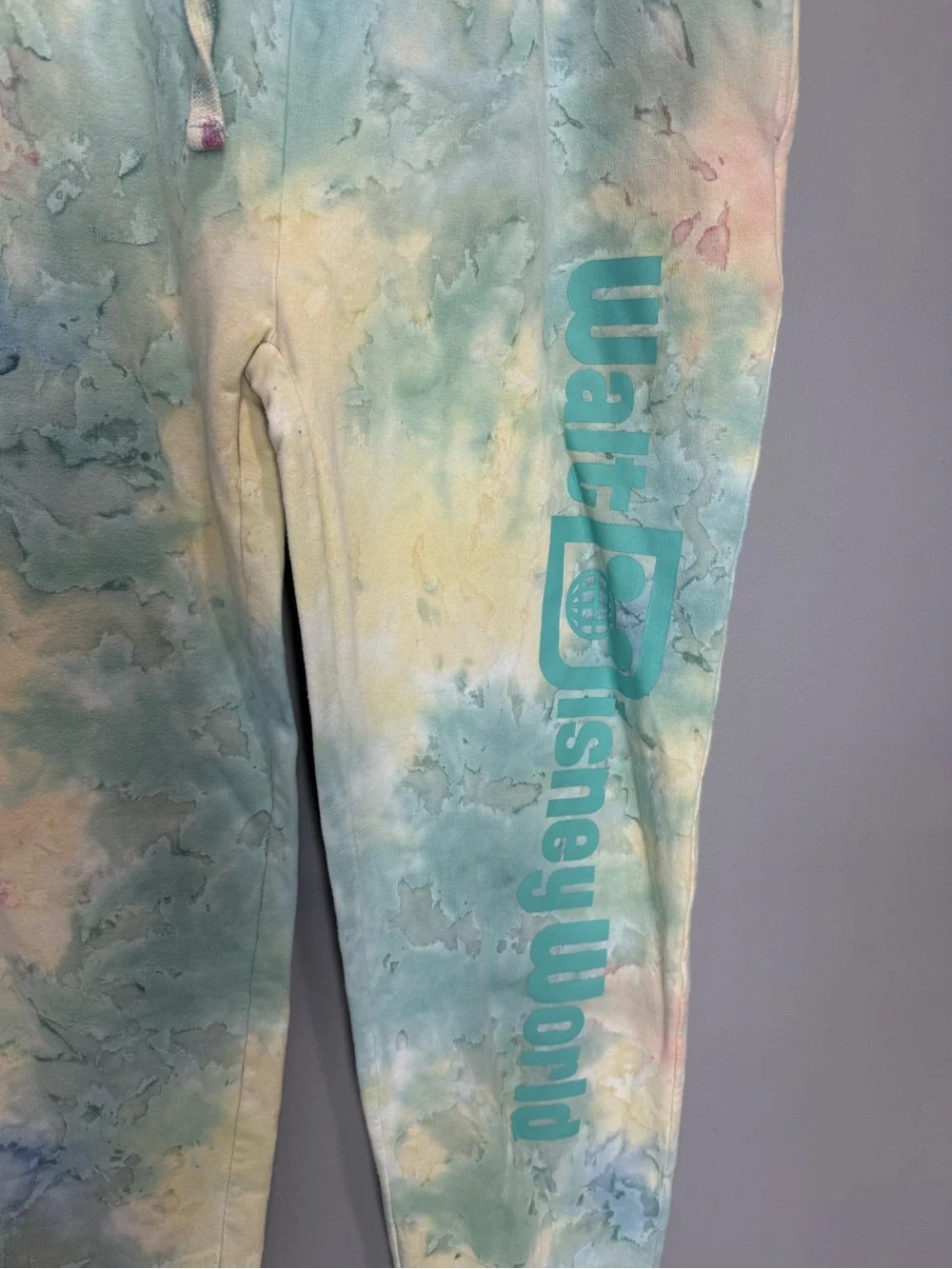 Disney World Tie Dye Sweatshirt M & Joggers S Lounge Set - Picture 6 of 9